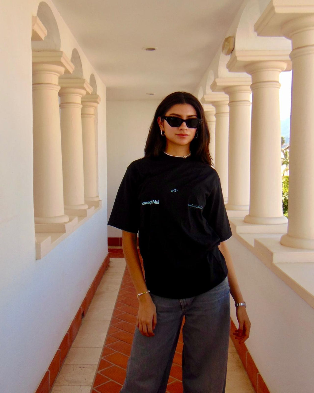 Black Tee
